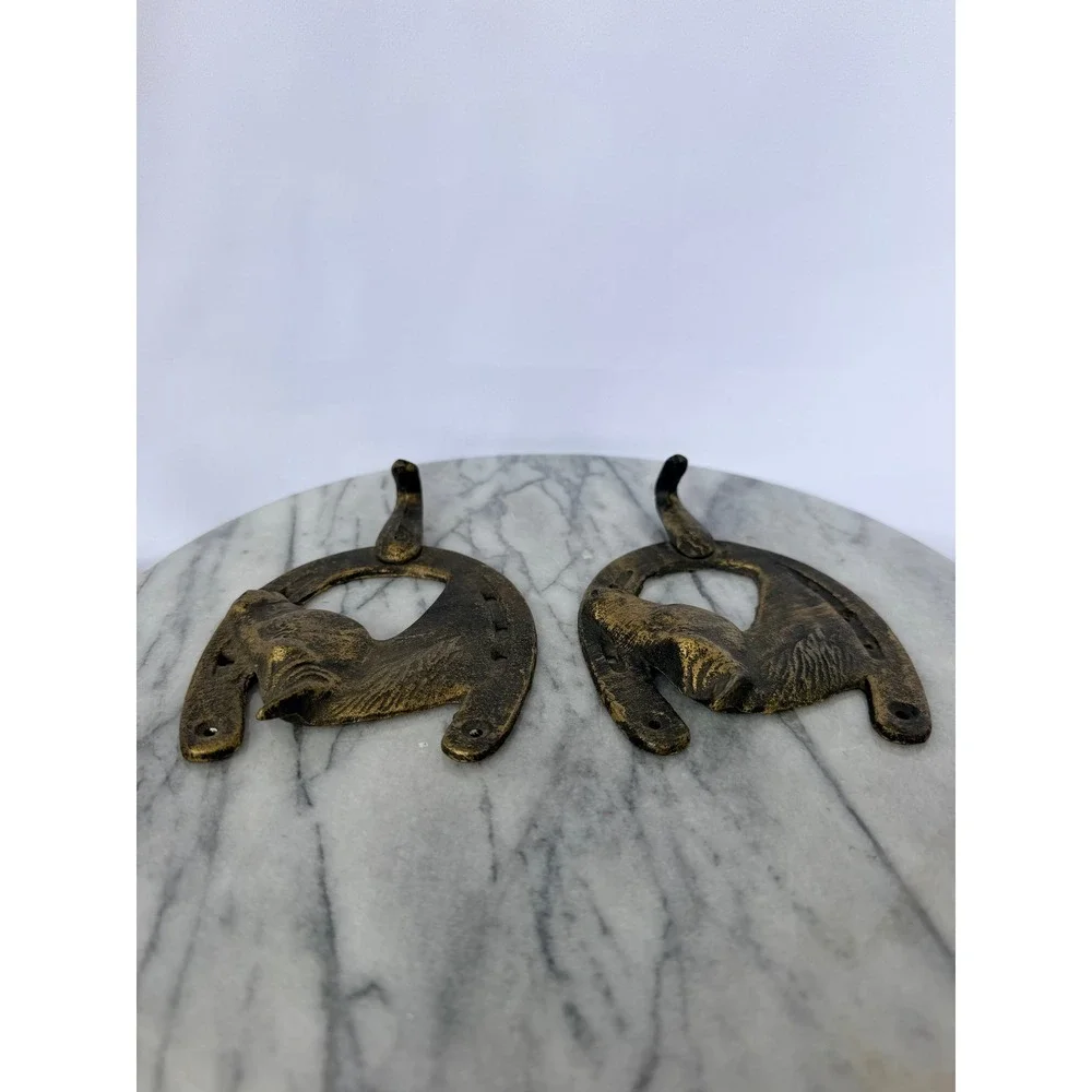 Vintage Metal Horse Head Horseshoe Wall Hooks Pair Rustic Western Coat Rack